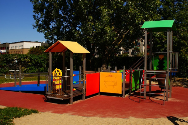 Продажа  торговой марки, ноу-хау, станков и материалов по производству детских площадок в Польше